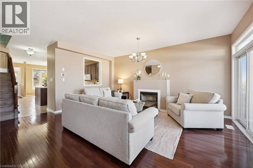 27 TRILLER Avenue — photo 16 of 40