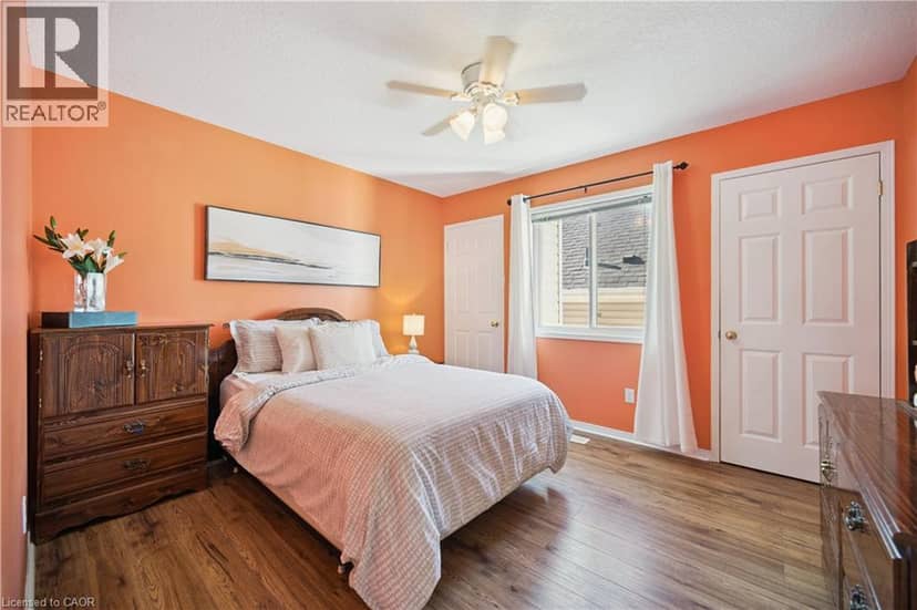 27 TRILLER Avenue — photo 32 of 40
