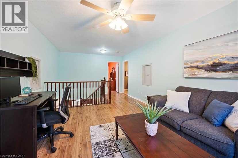 27 TRILLER Avenue — photo 31 of 40