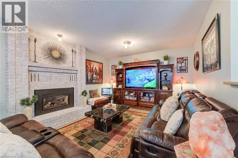 28 BRIDLEWOOD Drive — photo 16 of 40