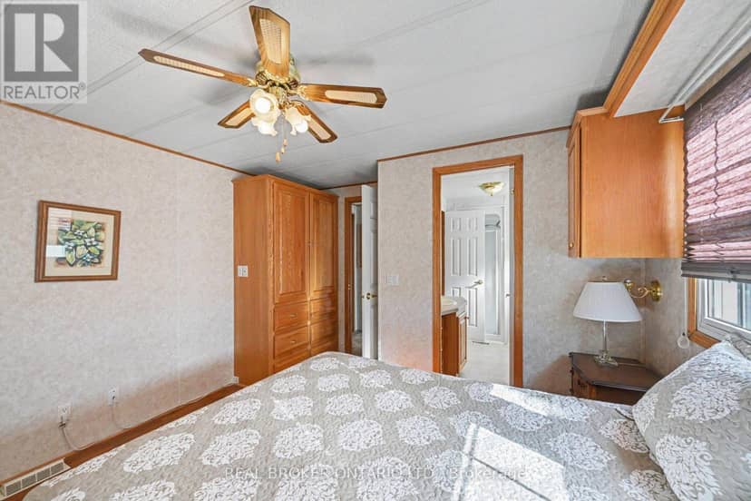 13 Du Lac Private — photo 14 of 20
