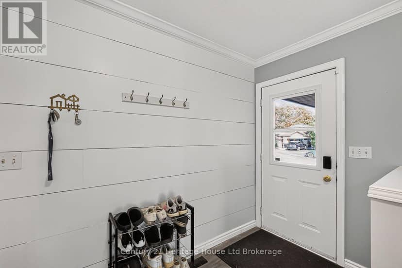 37 Spring Street — photo 10 of 40
