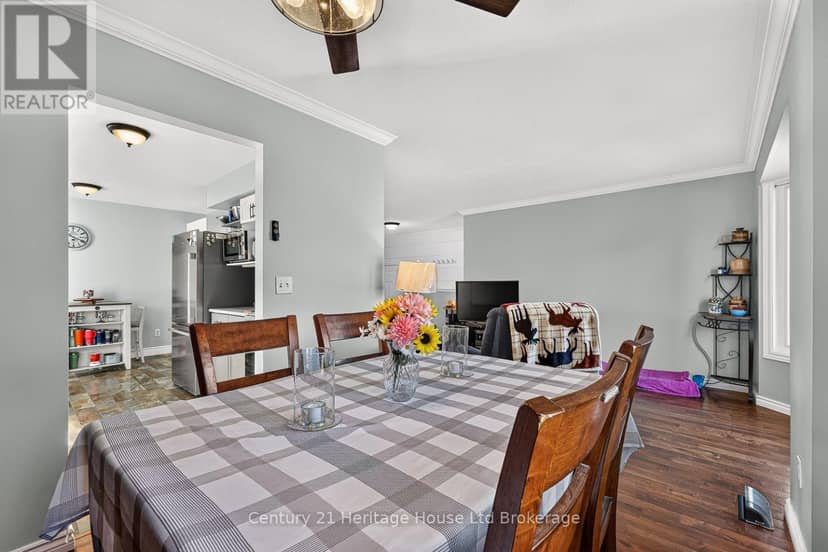 37 Spring Street — photo 15 of 40