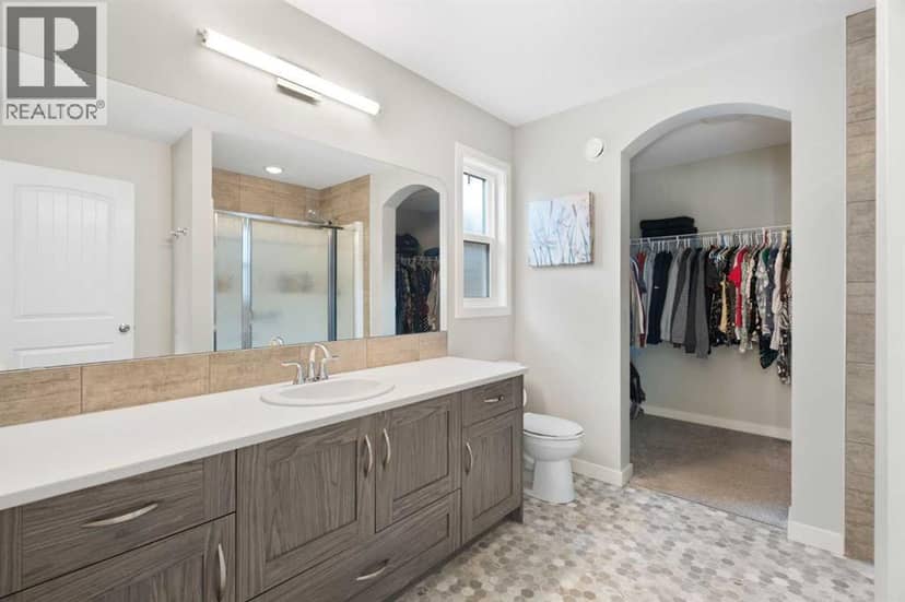 642 Kingsmere Way SE — photo 15 of 27