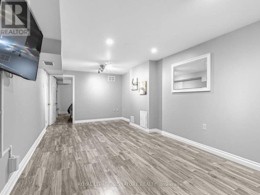 12 Strathmore Drive — photo 31 of 38