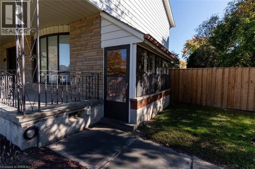 30 WOODWAY Trail, Brantford, photo 4