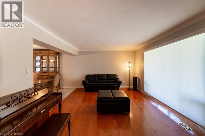 30 WOODWAY Trail, Brantford, photo 7