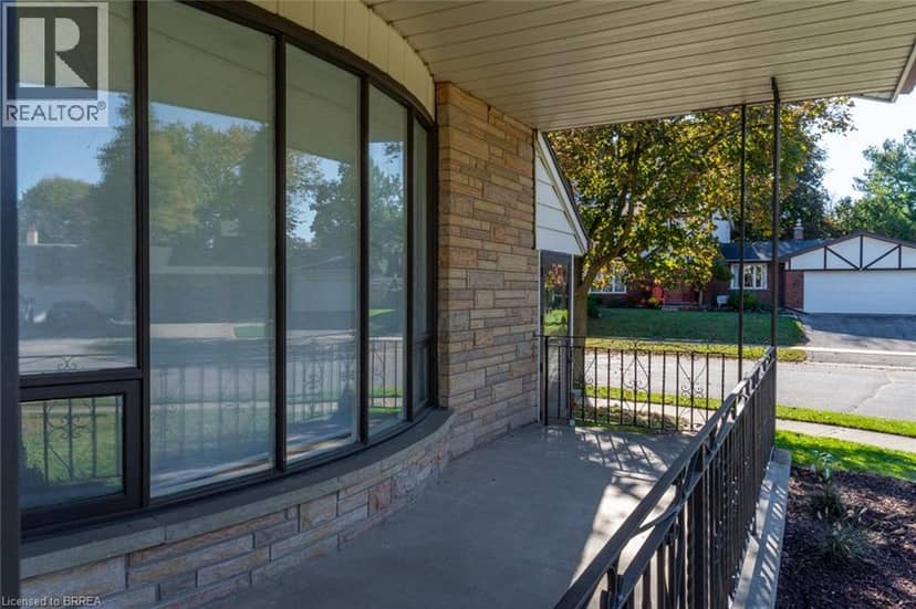 30 WOODWAY Trail, Brantford, photo 5