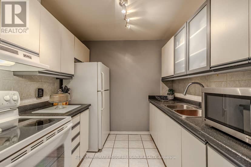 E9 - 167 Edgehill Drive, Barrie, photo 2