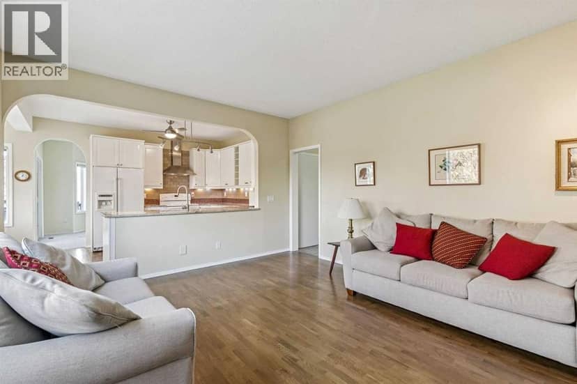 912 Woodbine Boulevard SW — photo 9 of 34