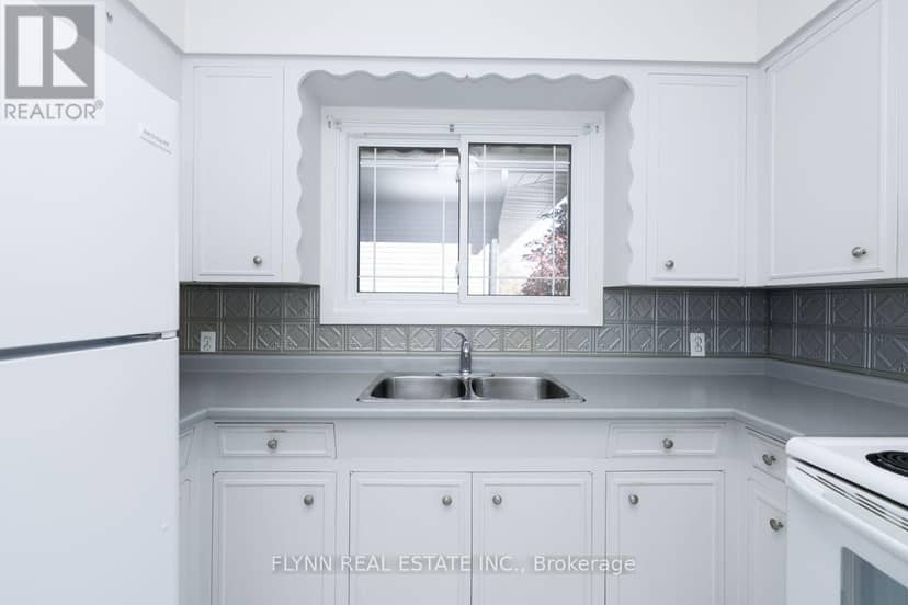 8968 Banting Avenue — photo 14 of 38