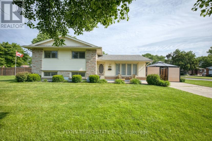 8968 Banting Avenue — photo 3 of 38