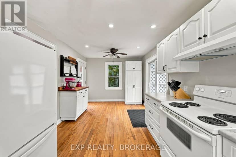 47 Henry Street — photo 21 of 40