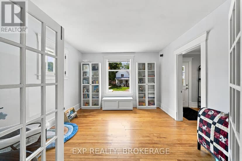 47 Henry Street — photo 13 of 40