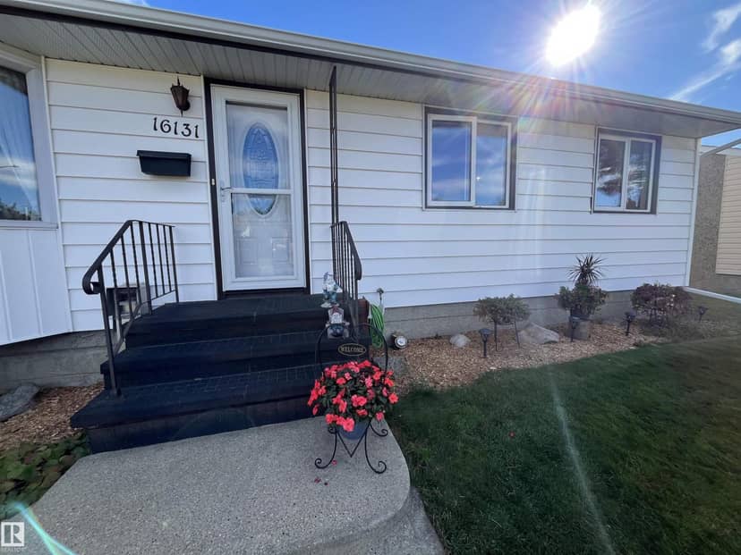 16131 110B AV NW, Edmonton, photo 2