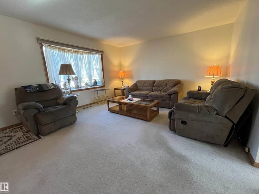 16131 110B AV NW — photo 9 of 40