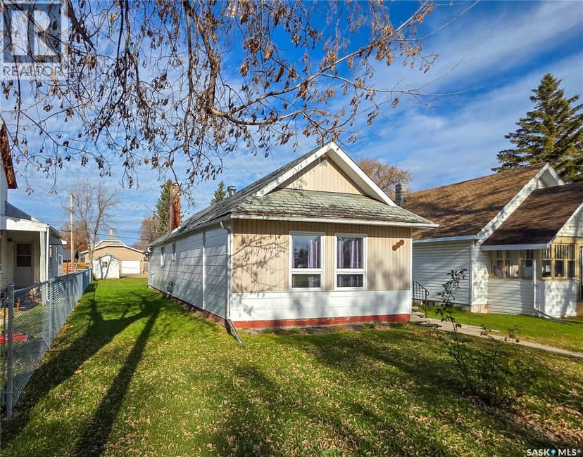 142 5th AVENUE W, Melville