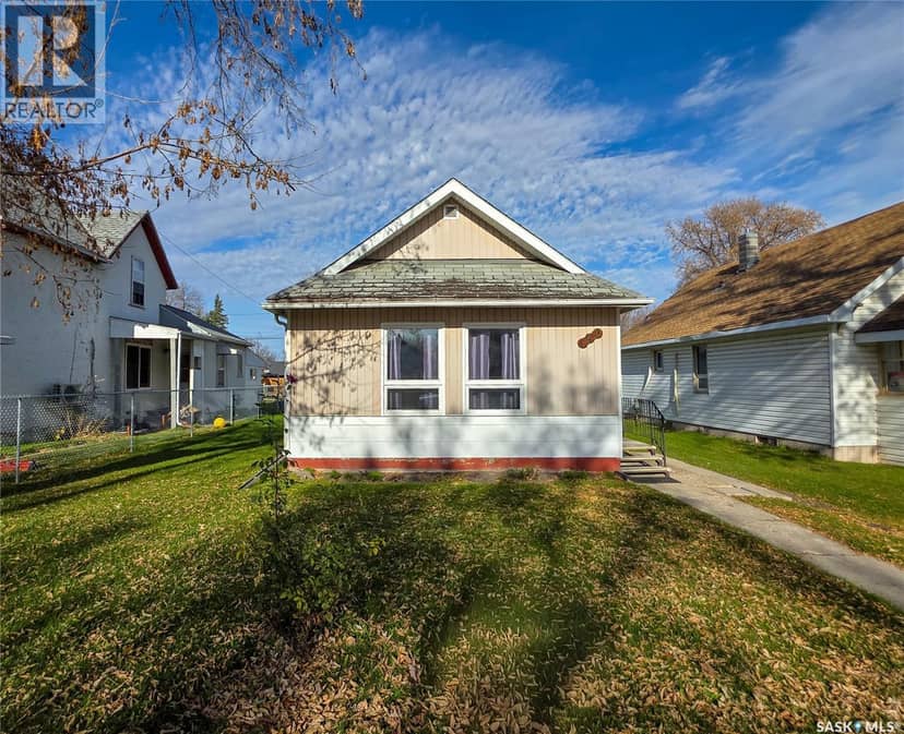 142 5th AVENUE W, Melville, photo 3