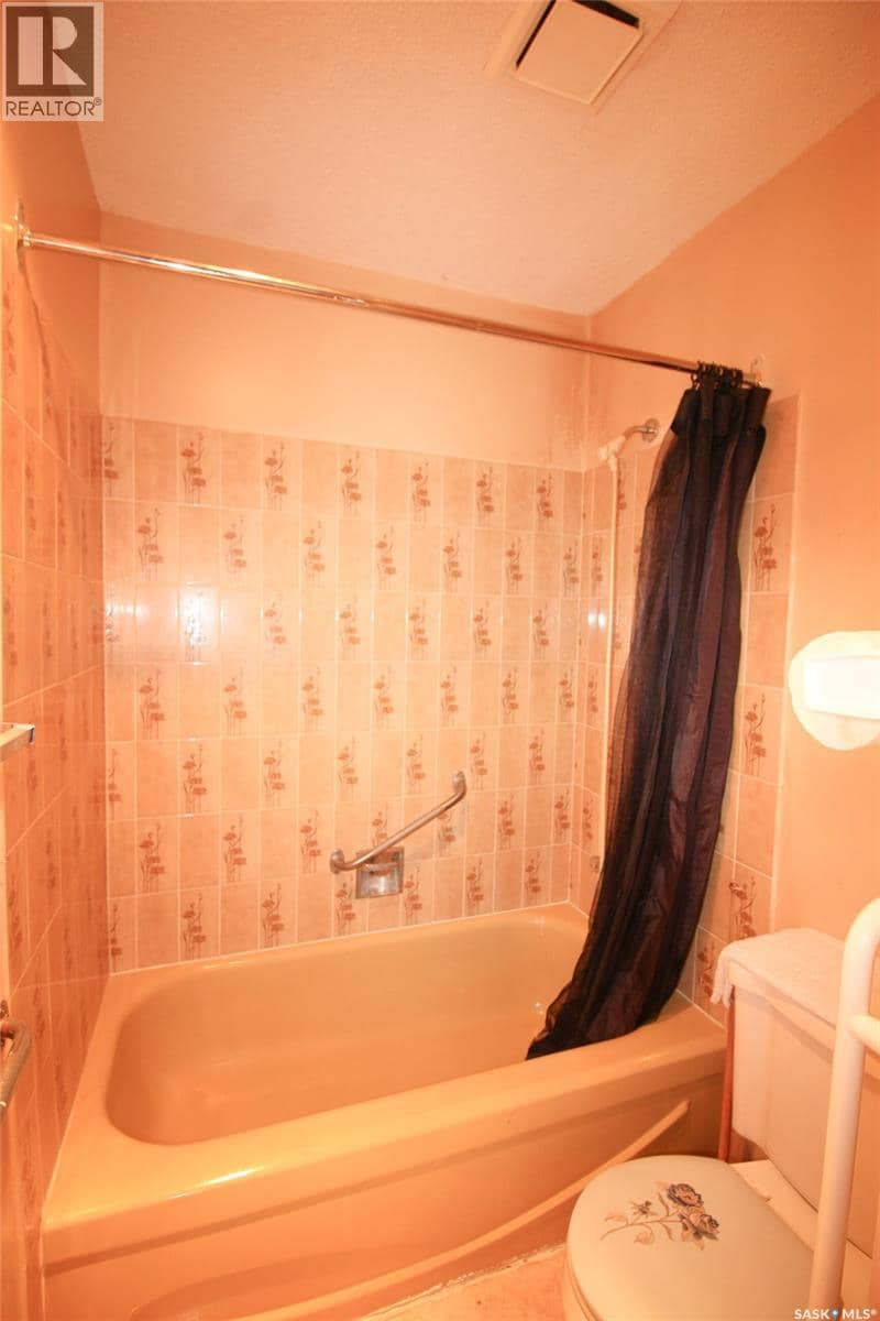 223 2nd STREET W — photo 18 of 40