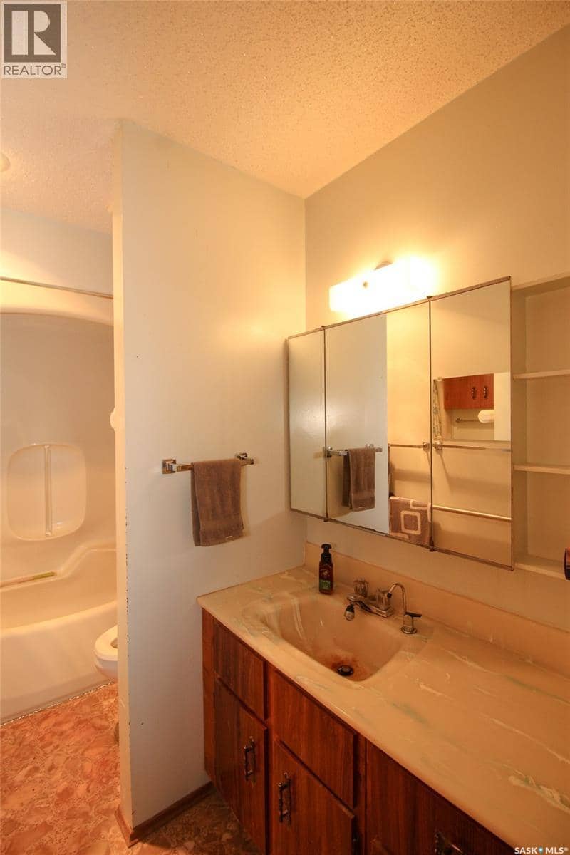 223 2nd STREET W — photo 21 of 40