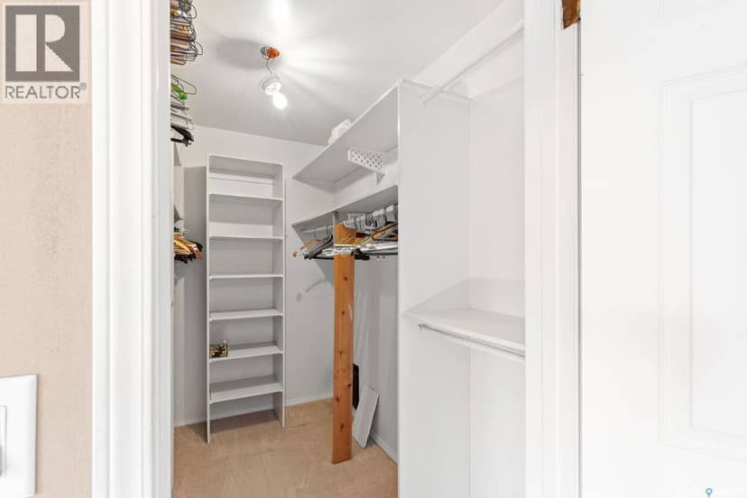 1036 Osler STREET — photo 17 of 38