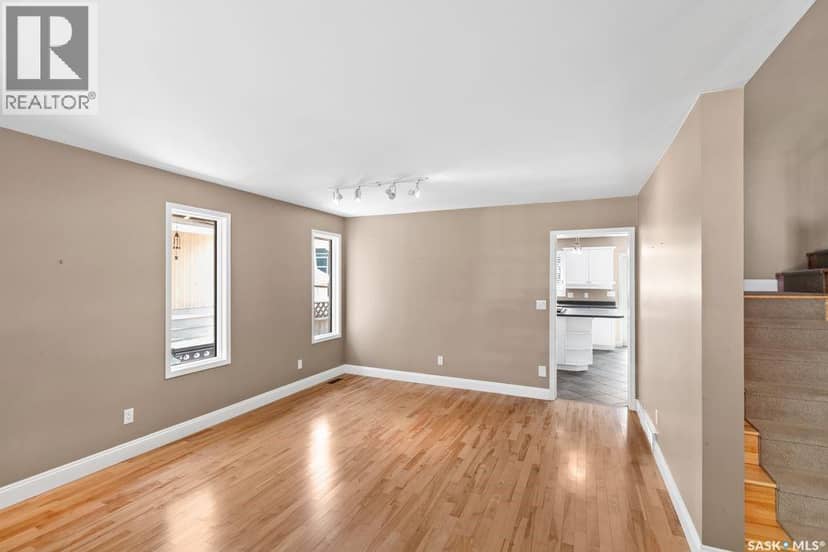 1036 Osler STREET, Saskatoon, photo 3