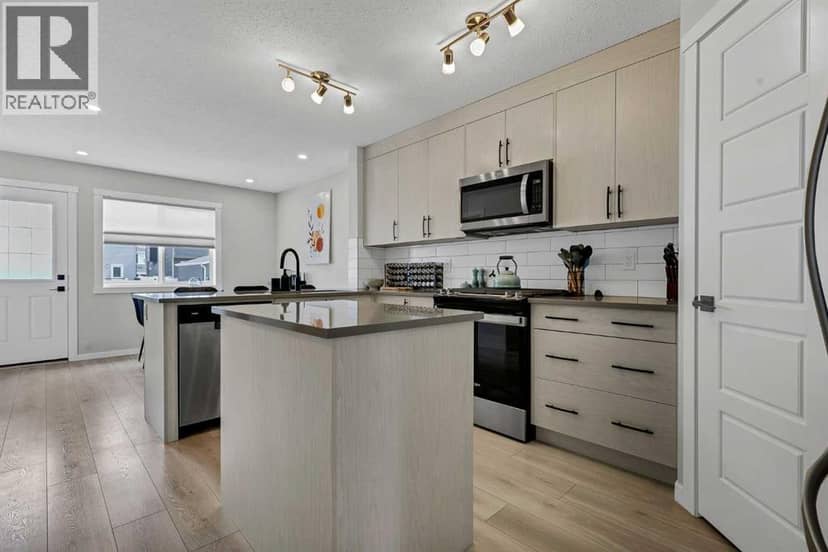 162 Chinook Gate Boulevard SW — photo 10 of 31