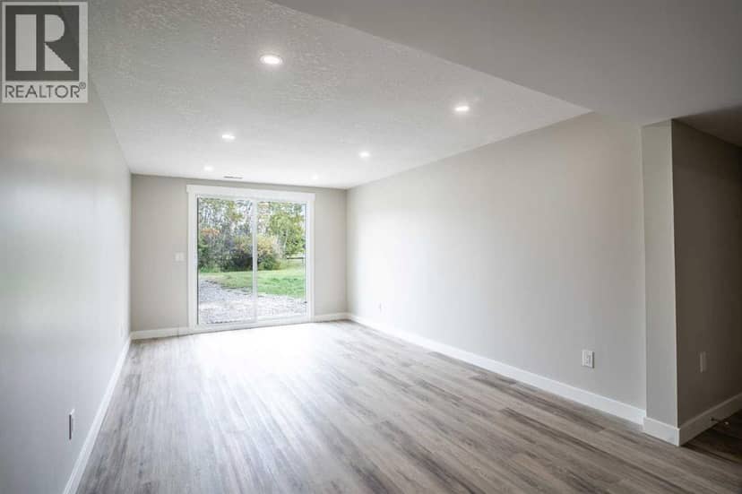 262079 Poplar Hill Drive — photo 17 of 39