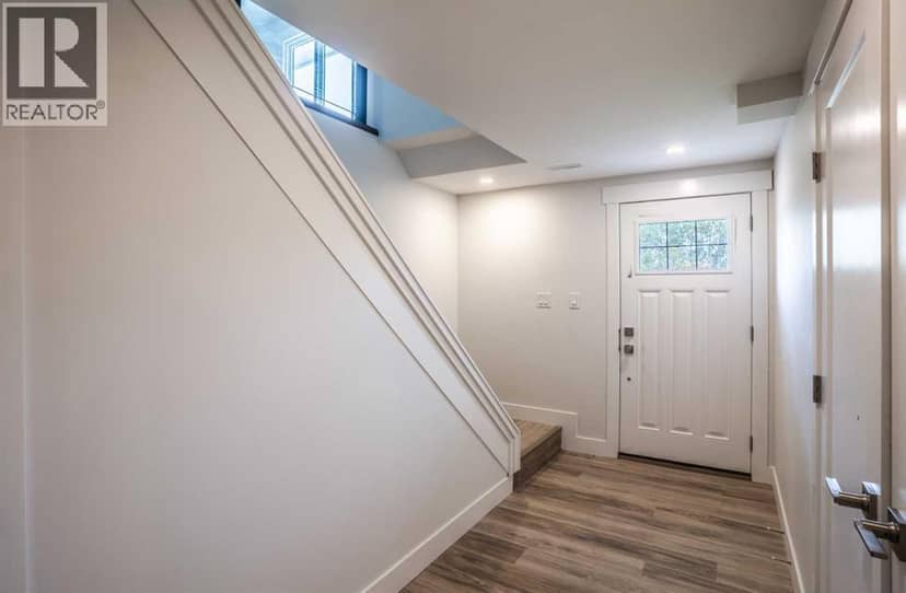 262079 Poplar Hill Drive — photo 9 of 39