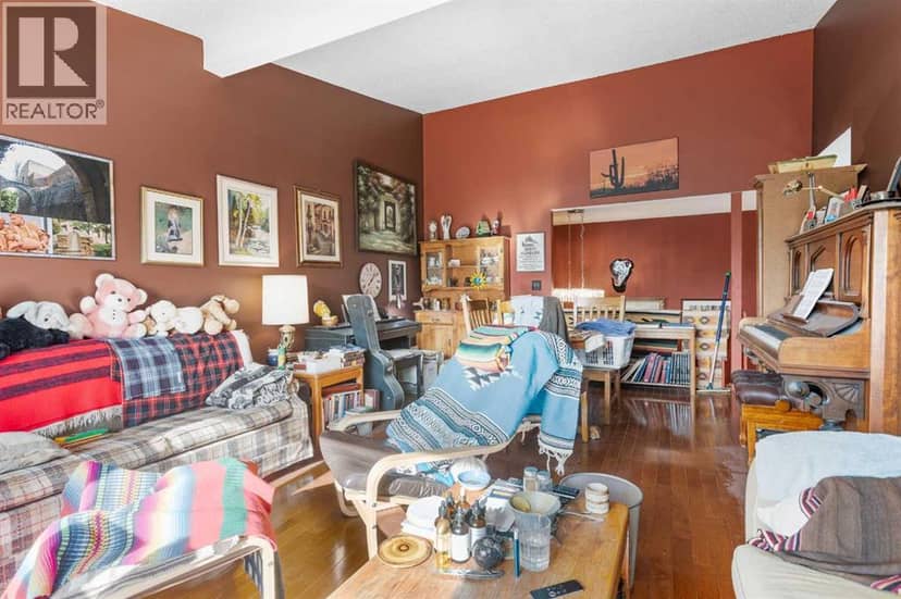 16 6 Avenue SE — photo 17 of 32