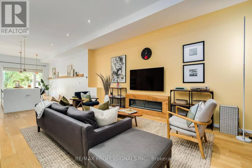 777 Eastern Avenue, Toronto, photo 3