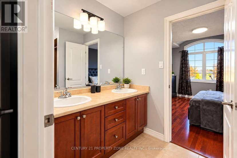 27 Sliprock Crescent — photo 39 of 40
