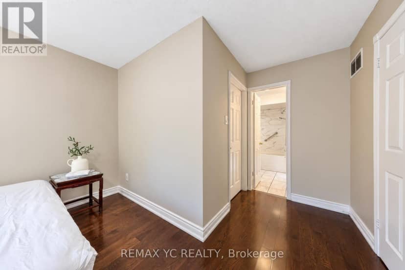 52 - 4635 Regents Terrace — photo 31 of 40