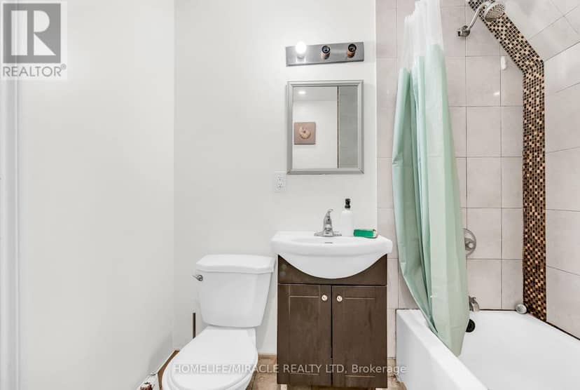93 - 2901 Jane Street — photo 25 of 31