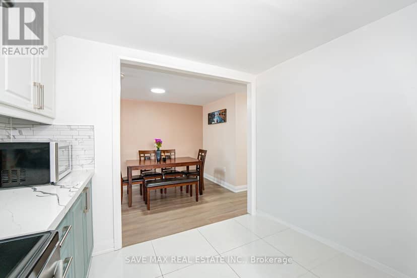 38 Manley Crescent — photo 17 of 40