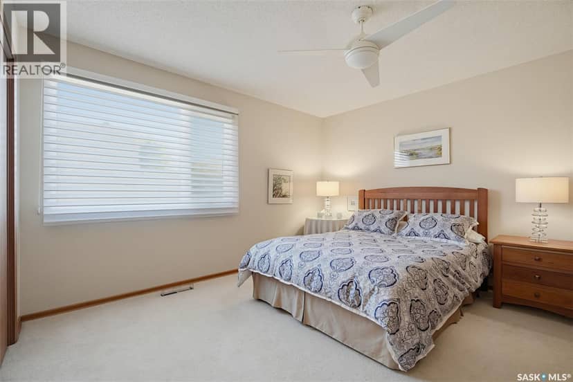 25 Yale CRESCENT — photo 18 of 40