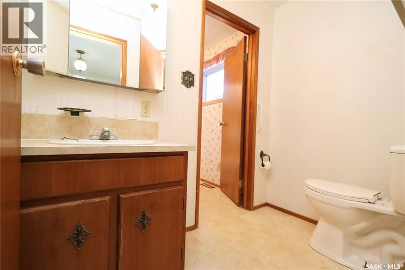 180 McBurney DRIVE — photo 20 of 35