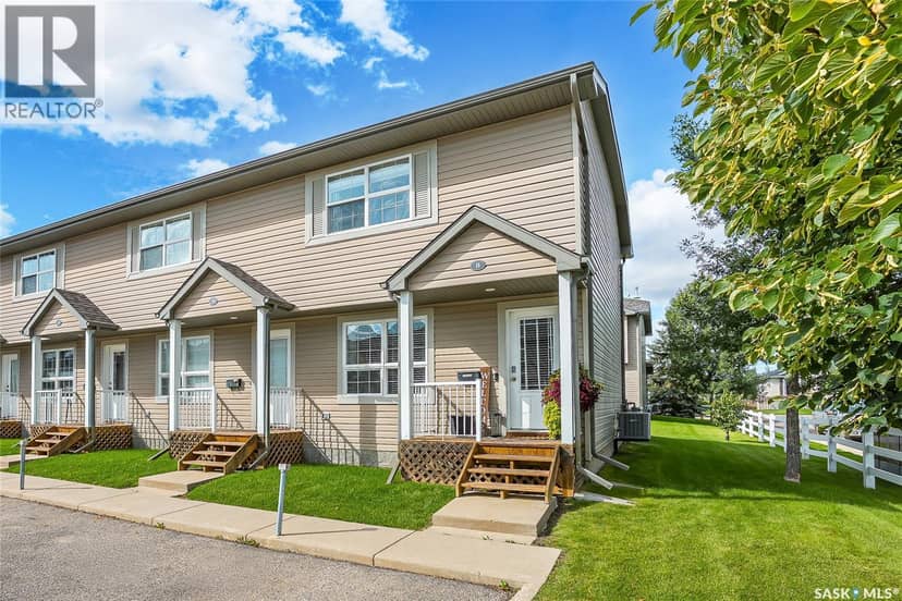 8 300 MacCormack ROAD — photo 1 of 24