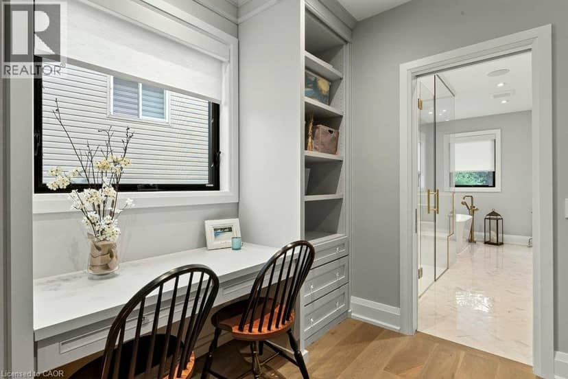 98 MOORE Crescent — photo 25 of 40
