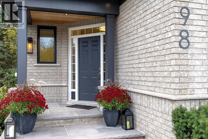 98 MOORE Crescent, Ancaster, photo 3