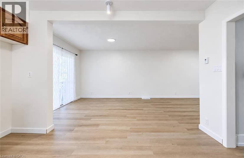 18 EARL Street — photo 11 of 30