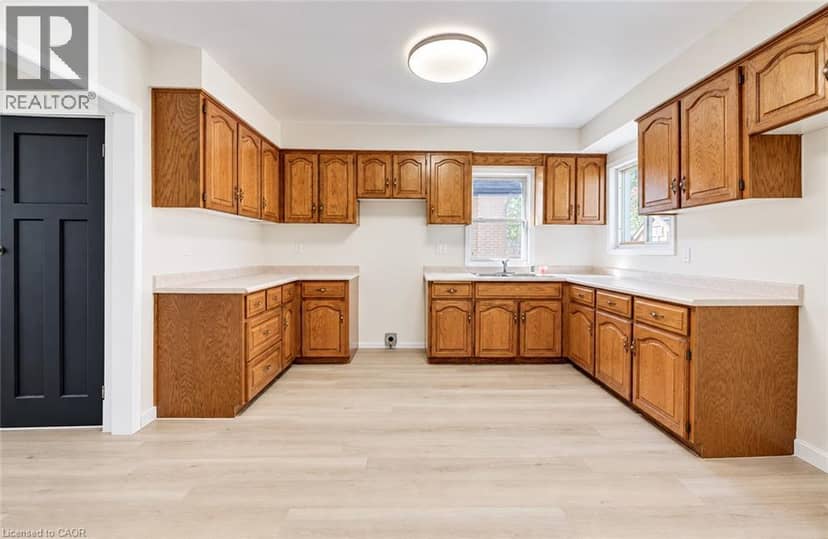 18 EARL Street, Guelph, photo 8