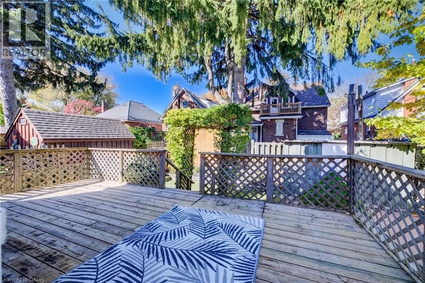 18 EARL Street — photo 23 of 30