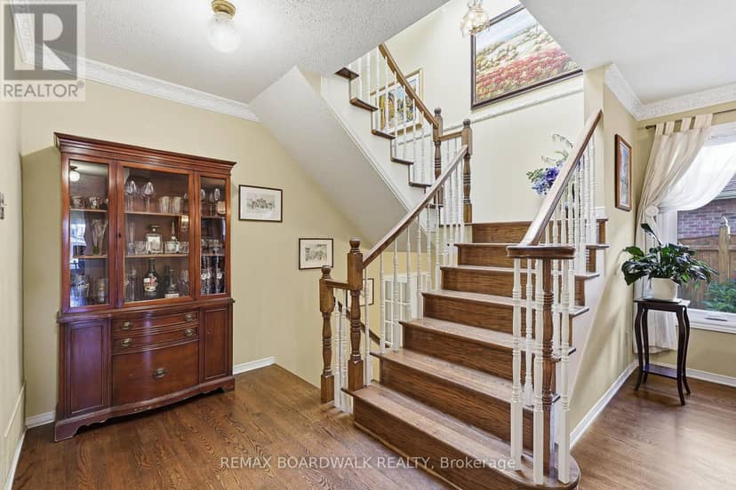 19 Cullen Court — photo 11 of 40