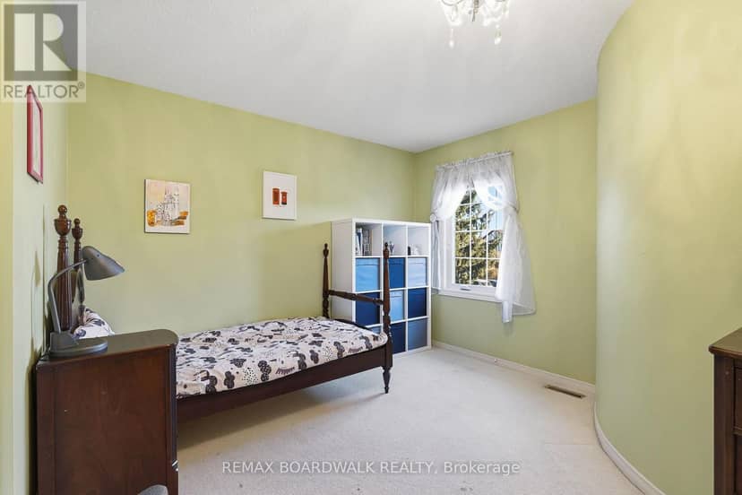 19 Cullen Court — photo 24 of 40