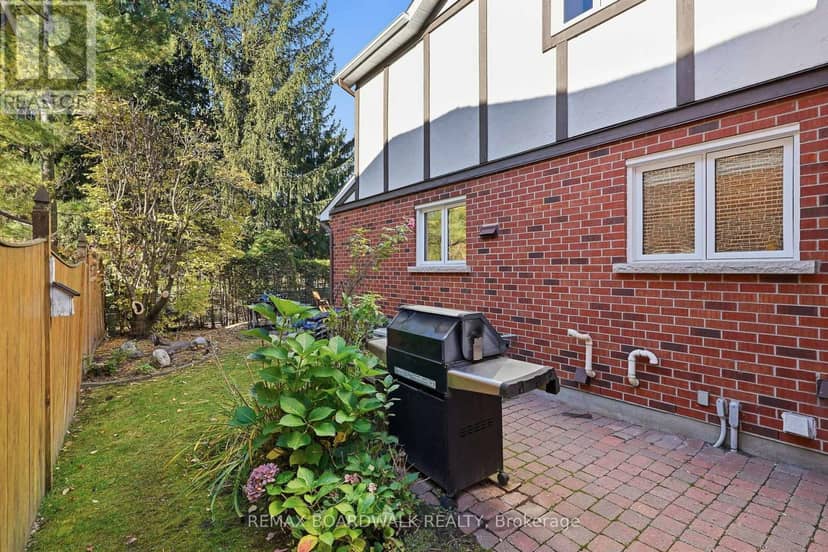 19 Cullen Court — photo 32 of 40