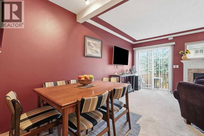58 Country Hills Villas NW — photo 13 of 32
