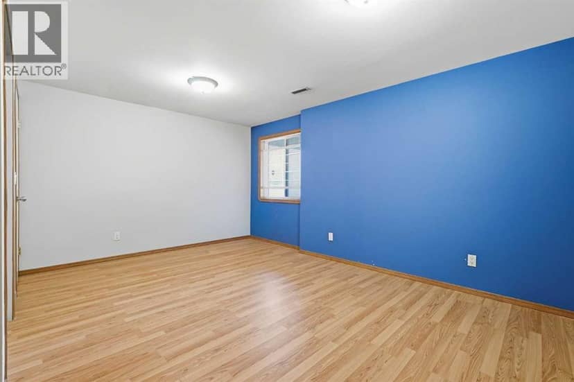 58 Country Hills Villas NW — photo 24 of 32