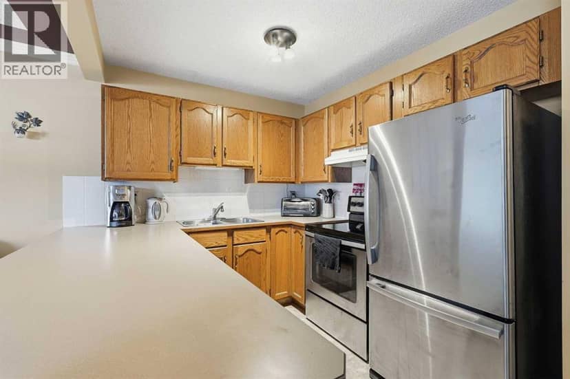 58 Country Hills Villas NW — photo 11 of 32