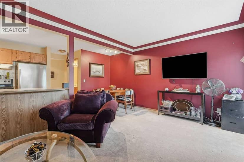 58 Country Hills Villas NW — photo 9 of 32